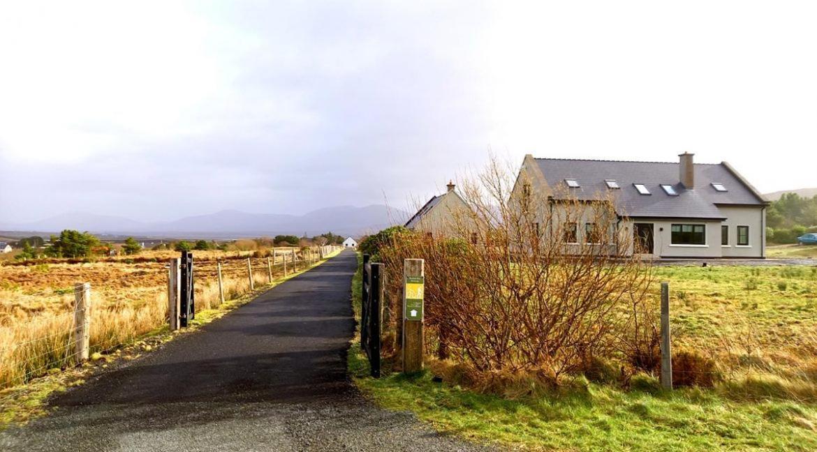 M033 Achill Gatehouse By The Greenway เวสต์พอร์ต ภายนอก รูปภาพ